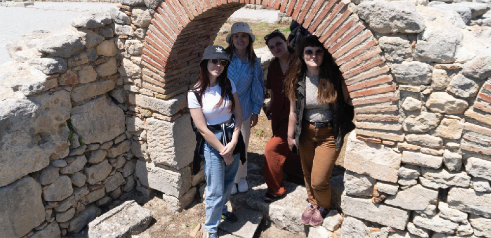 a:3:{s:5:"title";s:71:"EKSKURSIONI NË BYLIS – NJË UDHËTIM DREJT RRËNJËVE TONA KULTURORE";s:4:"link";s:97:"https://www.akropoliri.al/articles/ekskursioni-ne-bylis-nje-udhetim-drejt-rrenjeve-tona-kulturore";s:3:"alt";s:0:"";}