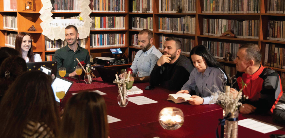 a:3:{s:5:"title";s:41:"KLUBI I LIBRIT “RRETHUAR NGA IDIOTË”";s:4:"link";s:69:"https://www.akropoliri.al/articles/klubi-i-librit-rrethuar-nga-idiote";s:3:"alt";s:0:"";}